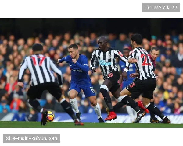 埃迪豪率纽卡击败曼联切尔西 少打一人仍展现战术韧性 埃迪豪率纽卡击败曼联切尔西 少打一人仍展现战术韧性